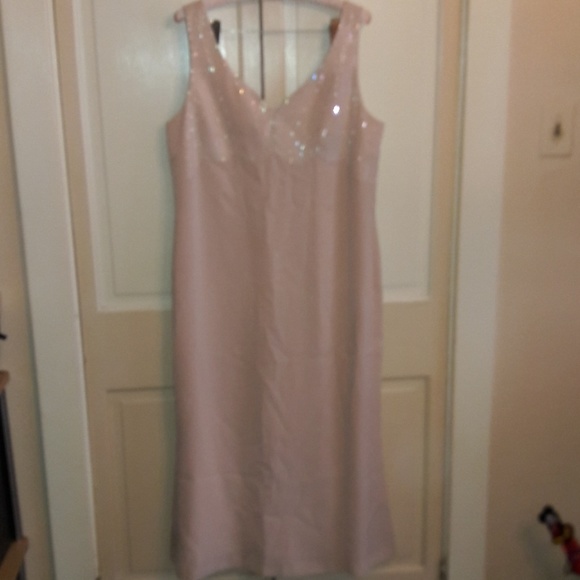 Hand Beaded Couture Gown Set - Picture 4 of 7